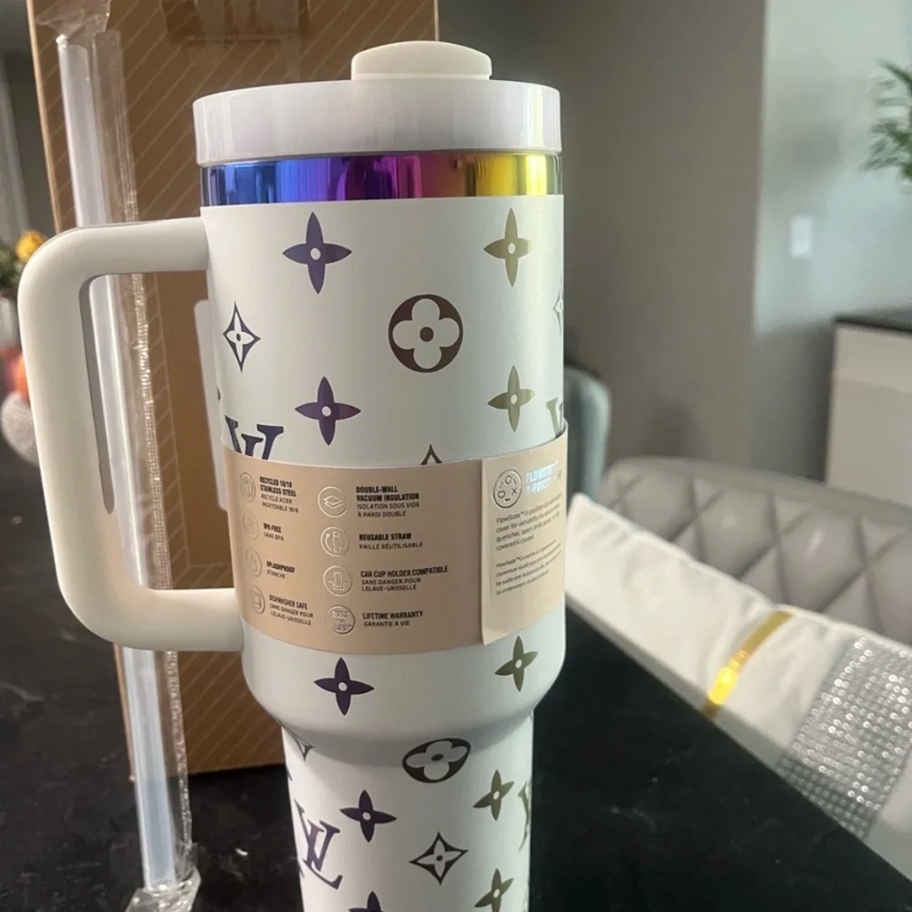 Stanley White Designer Patterned 40 OZ Tumbler - Picture 3 of 5